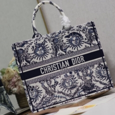 Christian Dior Shopping Bags